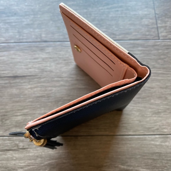 Small Geometric Wallet with Keychain Black Beige And White - Picture 8 of 8